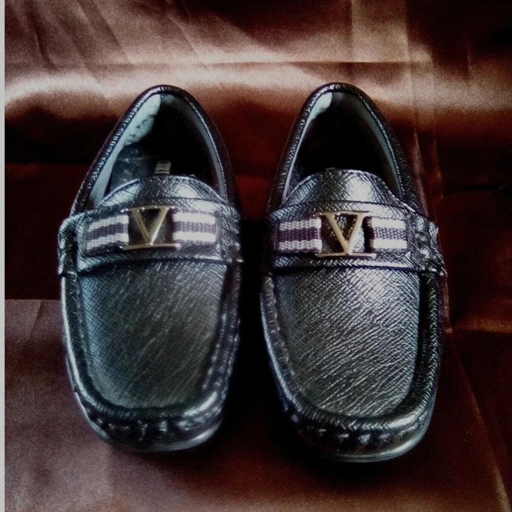 Curt & Larson Loafers Dress Shoes Slip On Metallic V Accent Kids